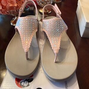 🩷✨ Pink Bling Skechers Sandals 🩷✨